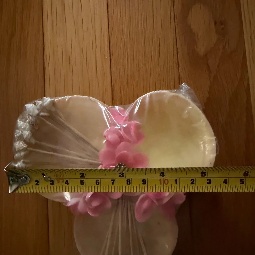 Wrapped Seashells and Toothpicks Holder. NWOT